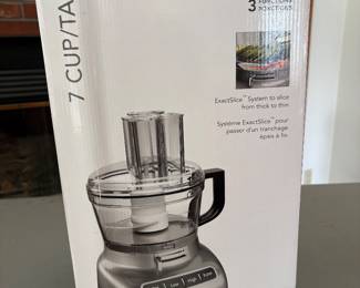 New in box 7 cup food processor