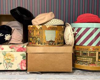 Vintage hats and boxes