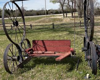 Wagon wheel bench swing, needs repaired