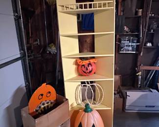 Wood corner shelving unit