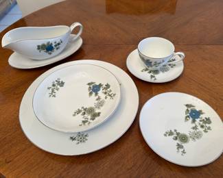 Claridge Venetia china set (only one place setting is photographed)