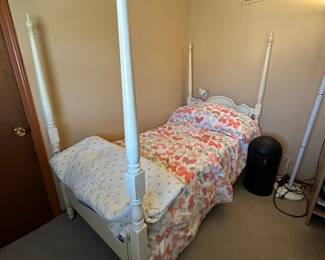 Twin 4 poster bed frame