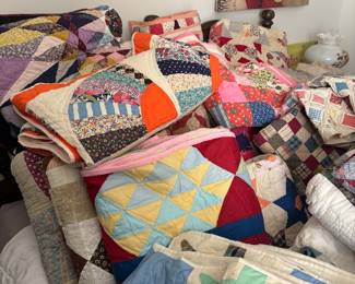 40+vintage quilts
