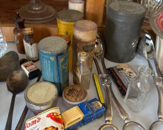 Antique small collectibles