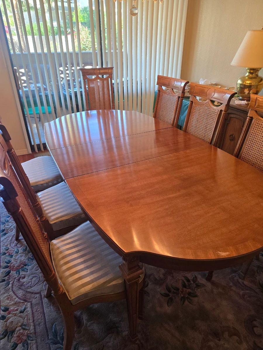 Thomasville with 2 more leafs