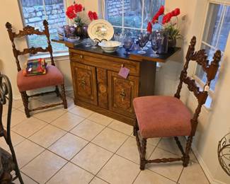 Broyhill Flip Top Server