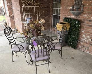 Patio Table with 4 chairs