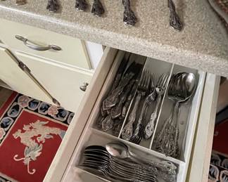 Oneida Michaelangelo stainless