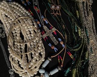 Costume jewelry 