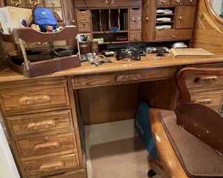 Oak toll top desk