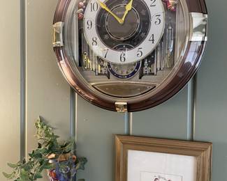 Singing clock