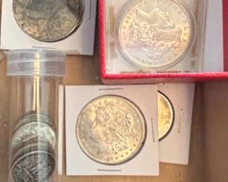 Collection of Morgan Silver Dollars and other US Silver Coins, including a Morgan Dollar