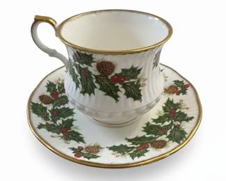 Queens Fine Bone China Teacup and Saucer Yuletide Pattern