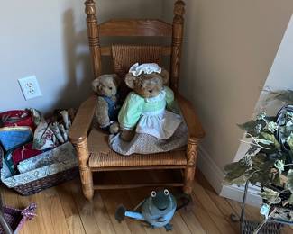 Vintage chair, bears