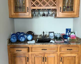 Bar ware, decorative plates