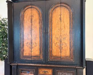 Entertainment center