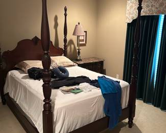 Four poster bed