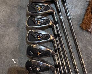 Turbo Power XP Golf Clubs 3-9 + P