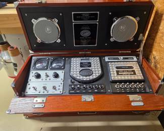 Vtg Spirit of St Louis boombox