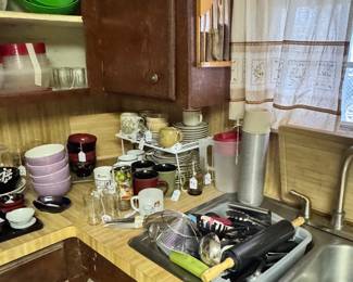 Kitchen items 