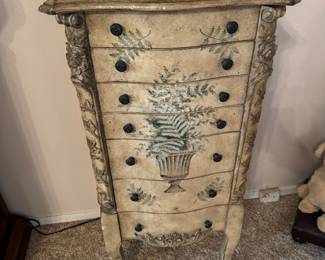 $70 - Vintage cool jewelry chest 