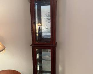 $200 - Curio cabinet skinny & tall with light 