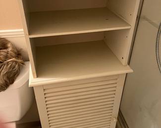 $48 - Cabinet (close up pic)