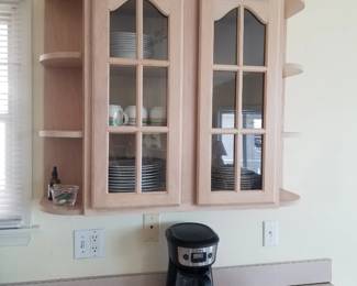 Kitchen cabinet feature: glass front display cabinet