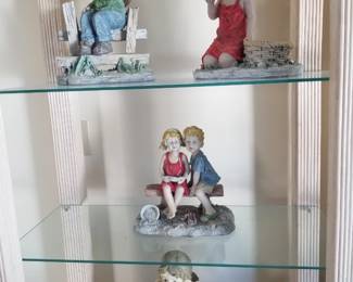 Figurines