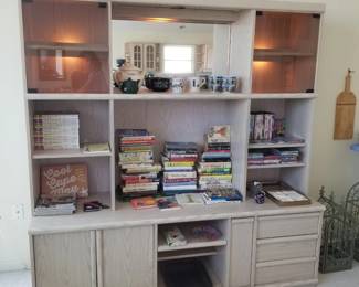 Entertainment center