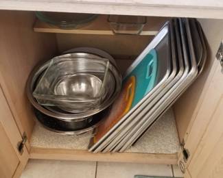 Baking sheets and baking aids