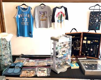 Collection of vintage fine and costume jewelry 