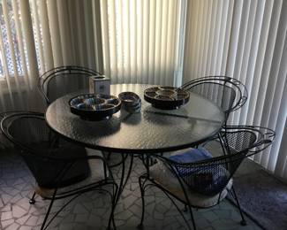 Lyon-Shaw patio set