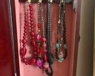 More fashion necklaces!