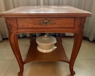Henredon French country end table 