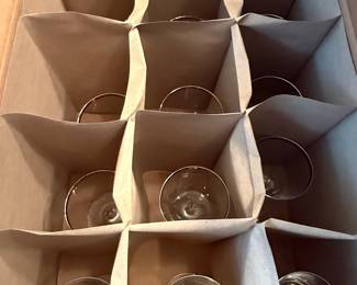 Set of 12 Clear Glass Wine Glasses with Silver Rims