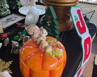 Blue Sky Clayworks Harvest Time Pumpkin Squirrel Cookie Jar