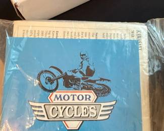 1990 Harley-Davidson 1340 Fat Boy Brochure & Kawasaki Motor Cycles User Manual