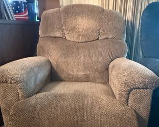 La-Z-Boy Pinnacle Reclina-Rocker Recliner