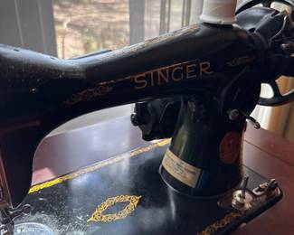 Singer 201 Sewing Machine in Cabinet
