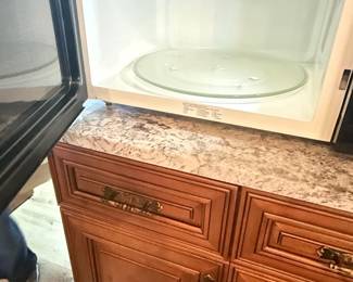 Panasonic Genius Sensor Inverter Microwave NN-SN966S