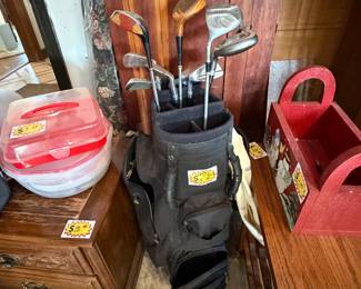 Left handed golf clubs 