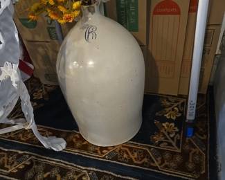 Red Wing bee hive jug