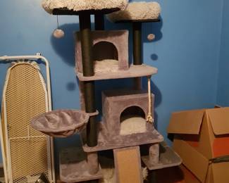 7 layer cat tower/castle