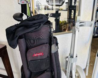 Golf Clubs / Golf Caddy