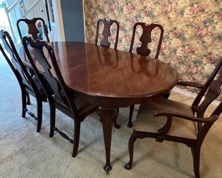 Queen Anne style dining table