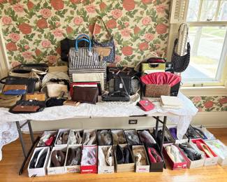 Shoes size 9-10 mostly new