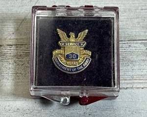 10K Gold U.S. Army 30 Years Service Pin Department of the Army