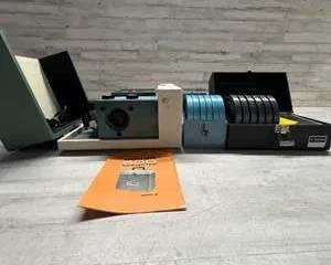 Vintage Kodak 500 Slide Projector w/ Slide Trays, Wards Carousel & Manual
