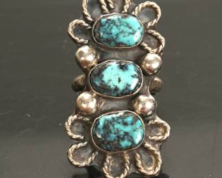STERLING & TURQUOISE NATIVE AMERICAN RING